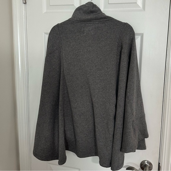 UGG: FLEECE PICHOT Double Knit CAPE PONCHO - Picture 2 of 16